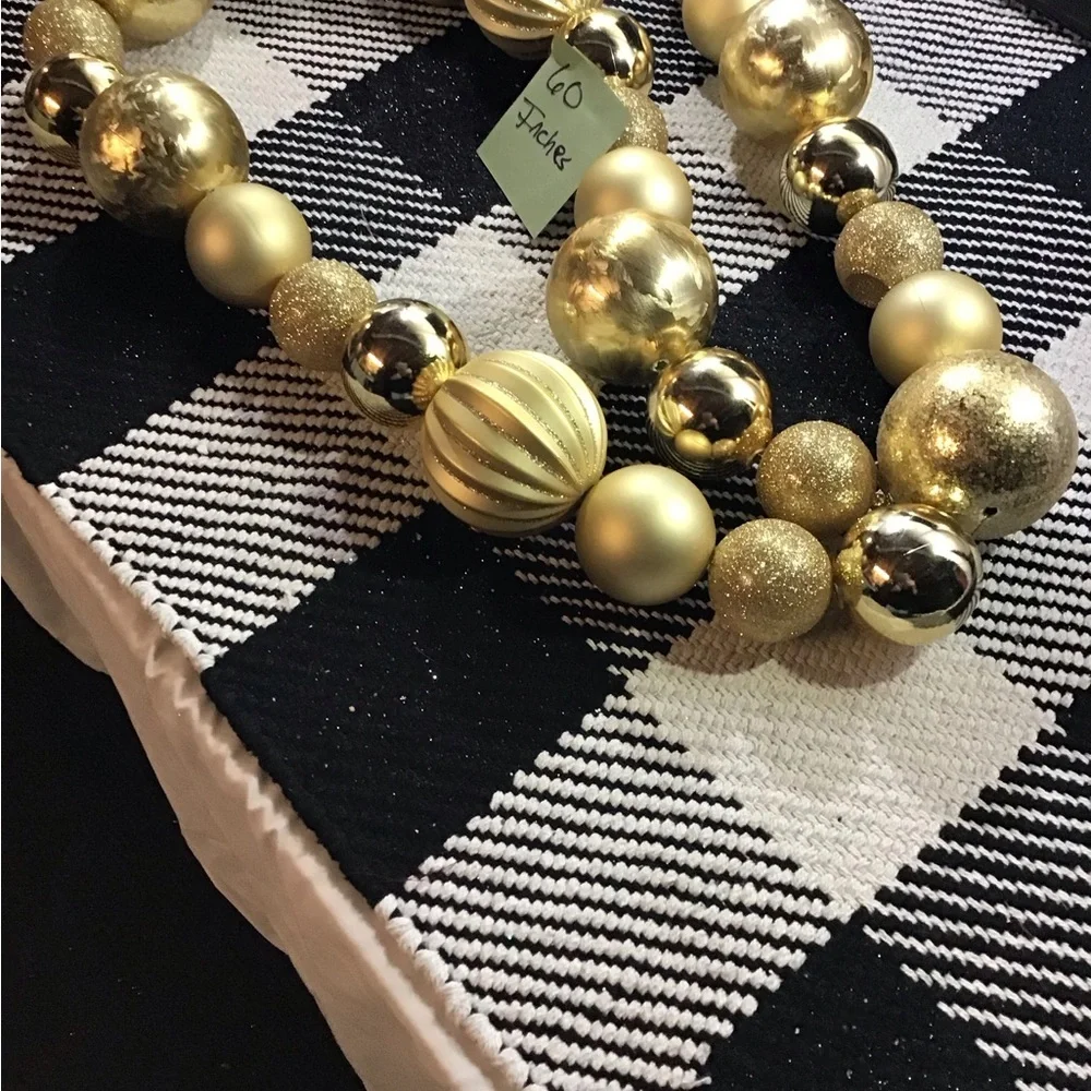 Festive Gold Ornament Garland